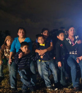 US public health experts call for end to COVID-19 deportations