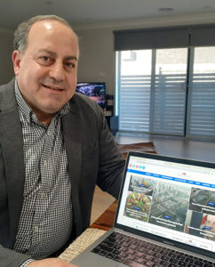 Journalist and entrepreneur connecting two worlds