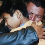 US splits asylum seeker families