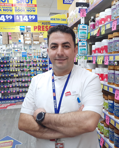 Refugee steps up to support COVID vaccination campaign