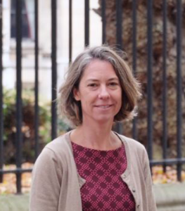 How do migrants find their place?