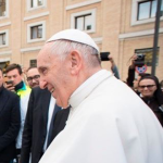 Pope backs rights of migrants