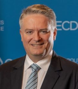 Migration to rich nations hits record levels – OECD