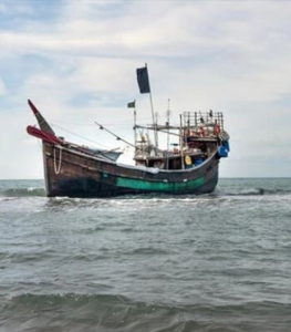Rohingya refugees forced to risk death at sea
